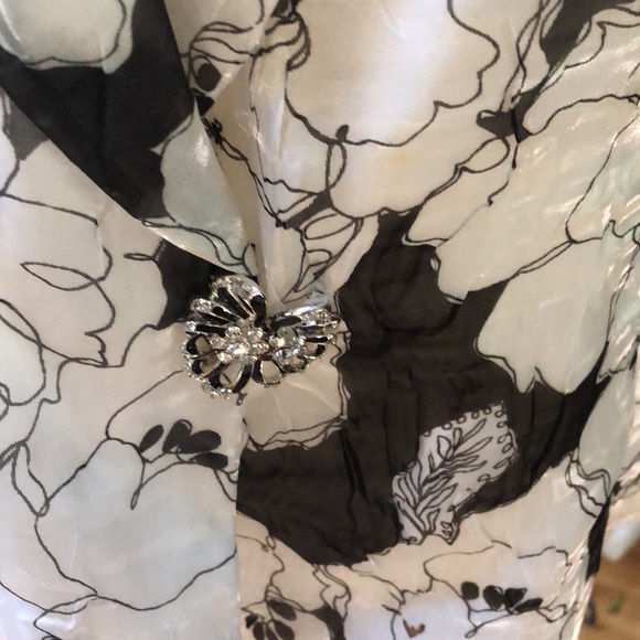 COPY - Alex Evenings Jacket - Picture 2 of 5